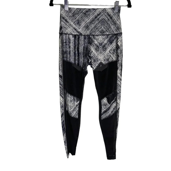 Lululemon Hot To Street Pant Heat Wave White Black / Black-sz 6 - Picture 1 of 8